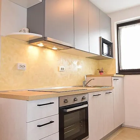 Апартаменти Sole Apartman-near *